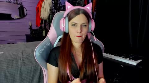 Dirty Priest and Ivi online show from February 4, 6:45 pm