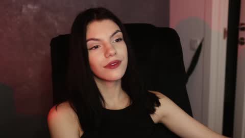 Miss Rochelle online show from December 6, 3:39 pm