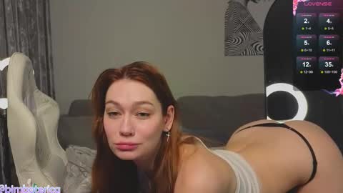 misty_roseee online show from September 24, 2:35 pm