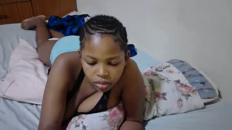 misty_shee online show from September 12, 7:10 am