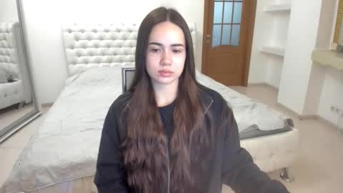 Snapshot of mmm_bananaa_ chatting on January 24, 6:25 pm Beata online show from January 24, 6:25 pm