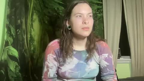 Snapshot of mo0n_goddess chatting on October 22, 4:26 am Misty online show from October 22, 4:26 am