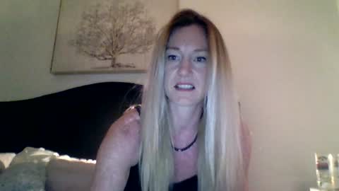 mockingbirds91 online show from August 1, 3:19 am