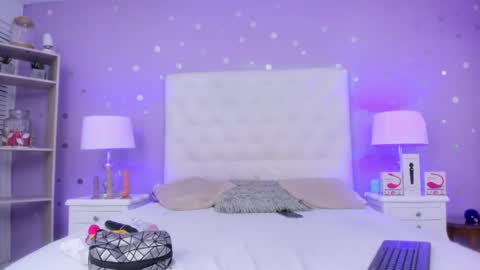 Sophia  online show from March 4, 7:32 pm