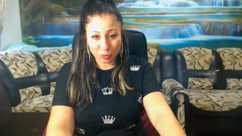 moistmady online show from November 20, 6:34 am
