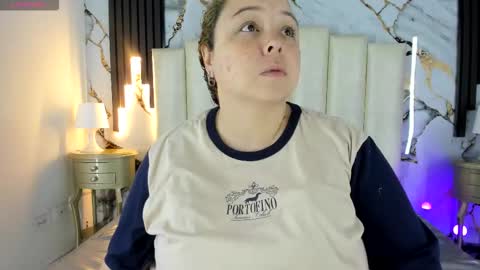 Hey Guys  Im Mollie online show from November 13, 12:30 pm