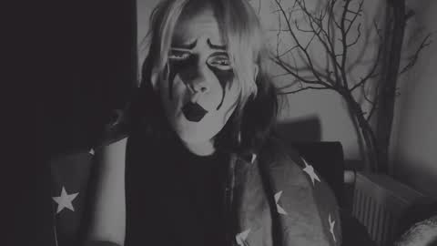 Molly Crow online show from January 14, 5:51 am