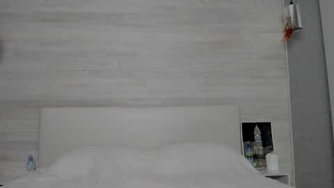 Molly Hunt online show from September 21, 3:43 am