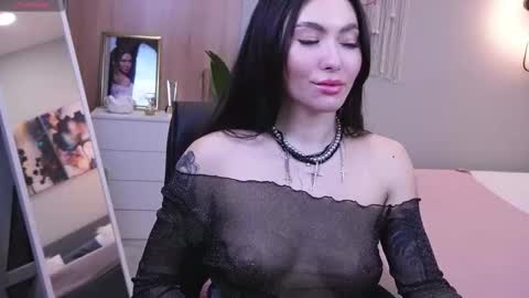 Molly online show from March 5, 6:33 am