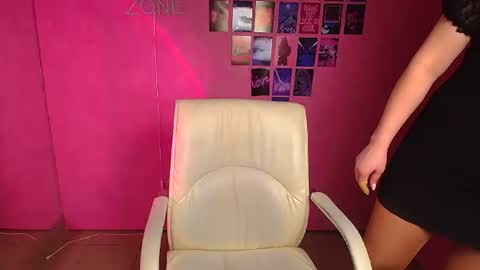 Molly online show from December 15, 12:56 pm