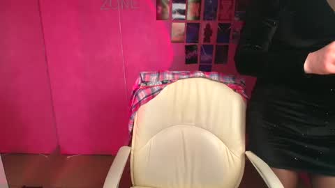 Molly online show from February 11, 12:31 pm