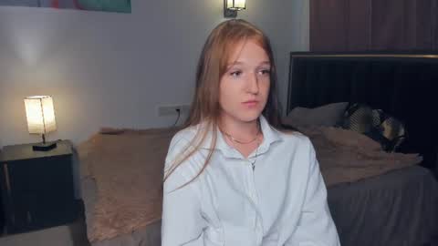 Molly online show from July 3, 6:29 am