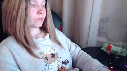 I have new photos come and see with love Molly online show from October 28, 7:48 pm