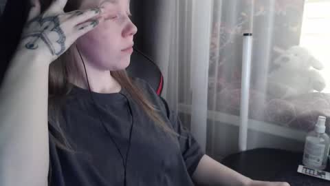 I have new photos come and see with love Molly online show from March 1, 9:02 am