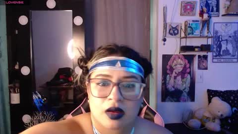 Snapshot of molly_shake chatting on October 6, 4:08 am Molly online show from October 6, 4:08 am