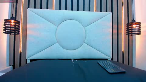 Molly Spears online show from December 14, 8:04 pm