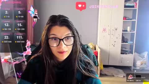 Snapshot of mollylollipop20 chatting on October 23, 4:58 am KIRA online show from October 23, 4:58 am