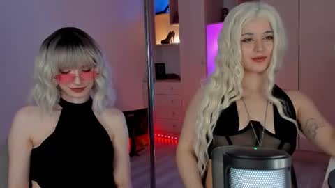 Molly online show from June 15, 5:49 pm