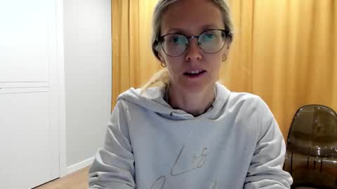 AngelMomm online show from October 19, 6:51 am