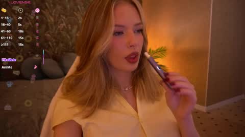 mollyymayy online show from May 17, 11:14 pm