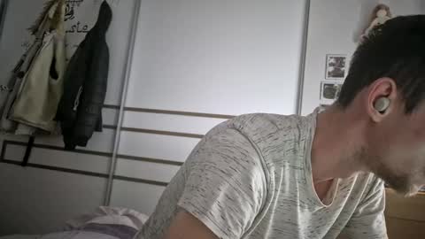 Oszkr online show from December 3, 5:38 pm