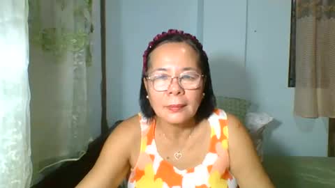 mombastic55 online show from August 1, 11:34 am