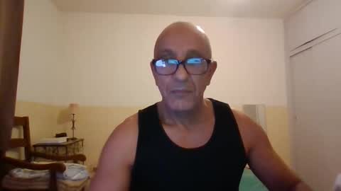 moment71200 online show from November 17, 3:58 pm