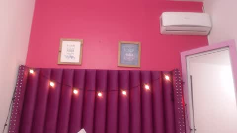 Daphne  online show from February 26, 6:40 am