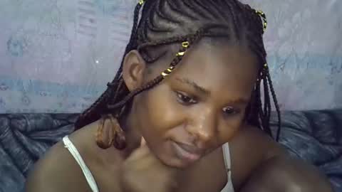 momsdoll online show from April 3, 8:21 am