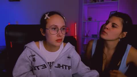 Mona  online show from November 25, 11:25 pm