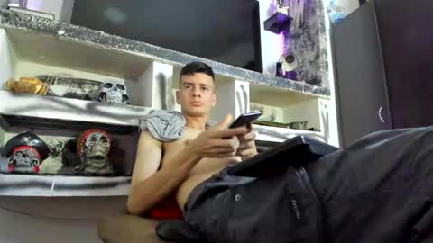 nicolas online show from March 16, 2:26 am