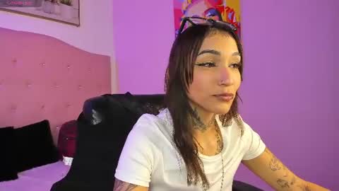 Monica online show from June 19, 9:21 pm