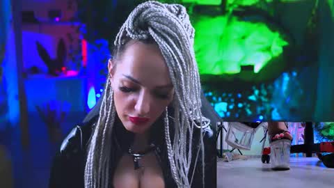 Monika online show from March 5, 3:29 pm