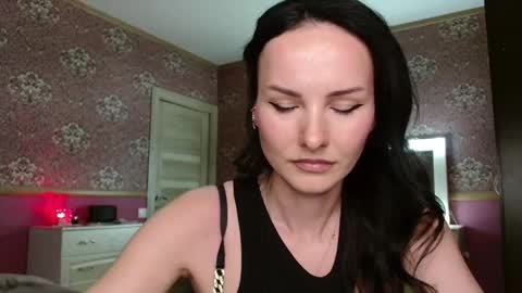 monparis_dream online show from November 18, 6:11 pm