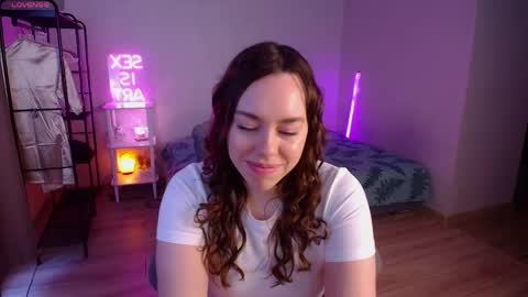  Monroe    Please dont forger to follow me  online show from April 8, 7:44 am