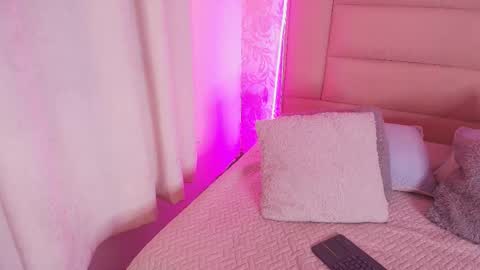 Adriana online show from January 9, 1:28 pm