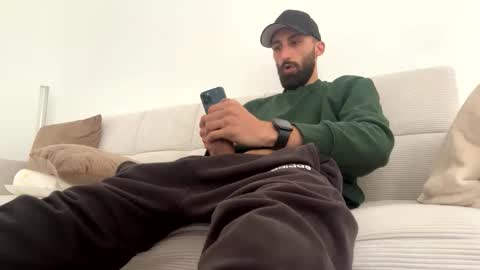 montii90 online show from October 16, 10:37 am