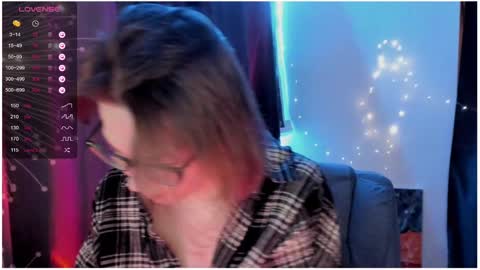 Snapshot of moon__girl chatting on January 24, 8:11 pm Roxy online show from January 24, 8:11 pm