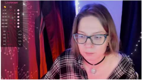 Snapshot of moon__girl chatting on February 25, 7:27 pm Roxy online show from February 25, 7:27 pm