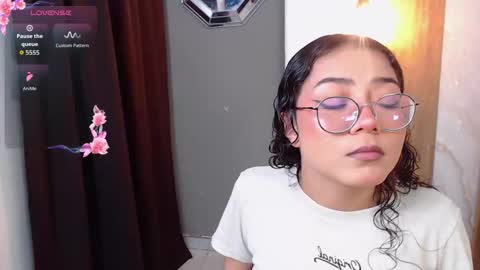 moon_and_fire_ online show from March 4, 7:05 am