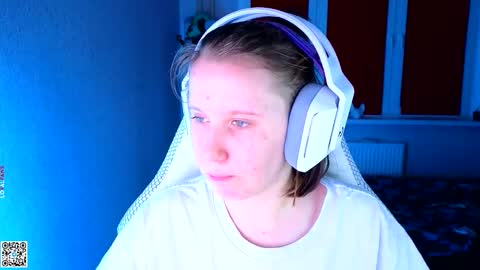 Lola online show from September 16, 5:05 pm