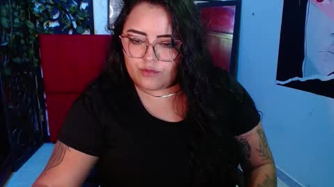 moon_sunflowers online show from November 17, 11:40 pm