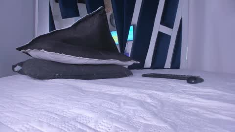 Luna  online show from March 10, 9:29 pm