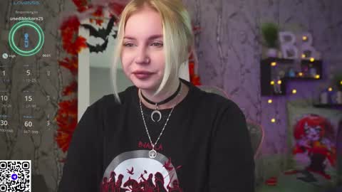 Emilia online show from October 30, 11:33 am