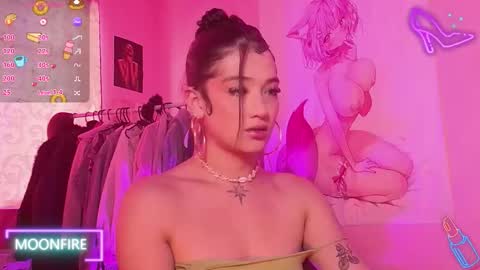 Snapshot of moonfiredance chatting on October 20, 2:00 pm Nicky  online show from October 20, 2:00 pm