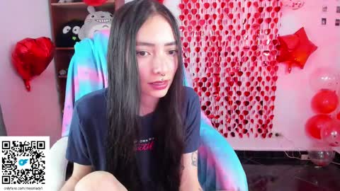 Snapshot of moonlady_ chatting on February 14, 2:39 am MOON online show from February 14, 2:39 am