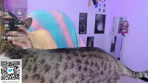 MOON  online show from November 26, 2:20 am