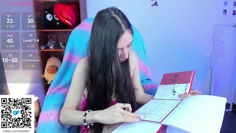 Snapshot of moonlady_ chatting on January 31, 1:33 am MOON online show from January 31, 1:33 am