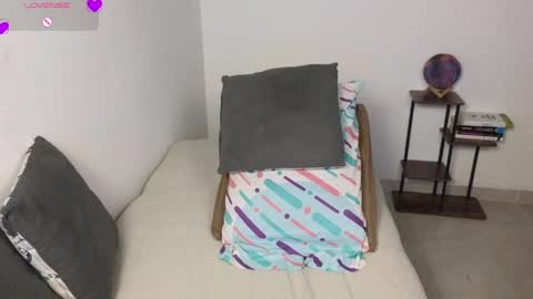 Moon Woman online show from April 11, 7:45 am