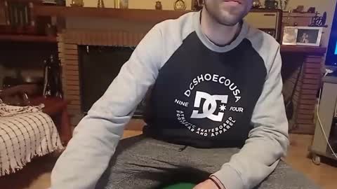 hotguy4all online show from December 3, 2:42 am